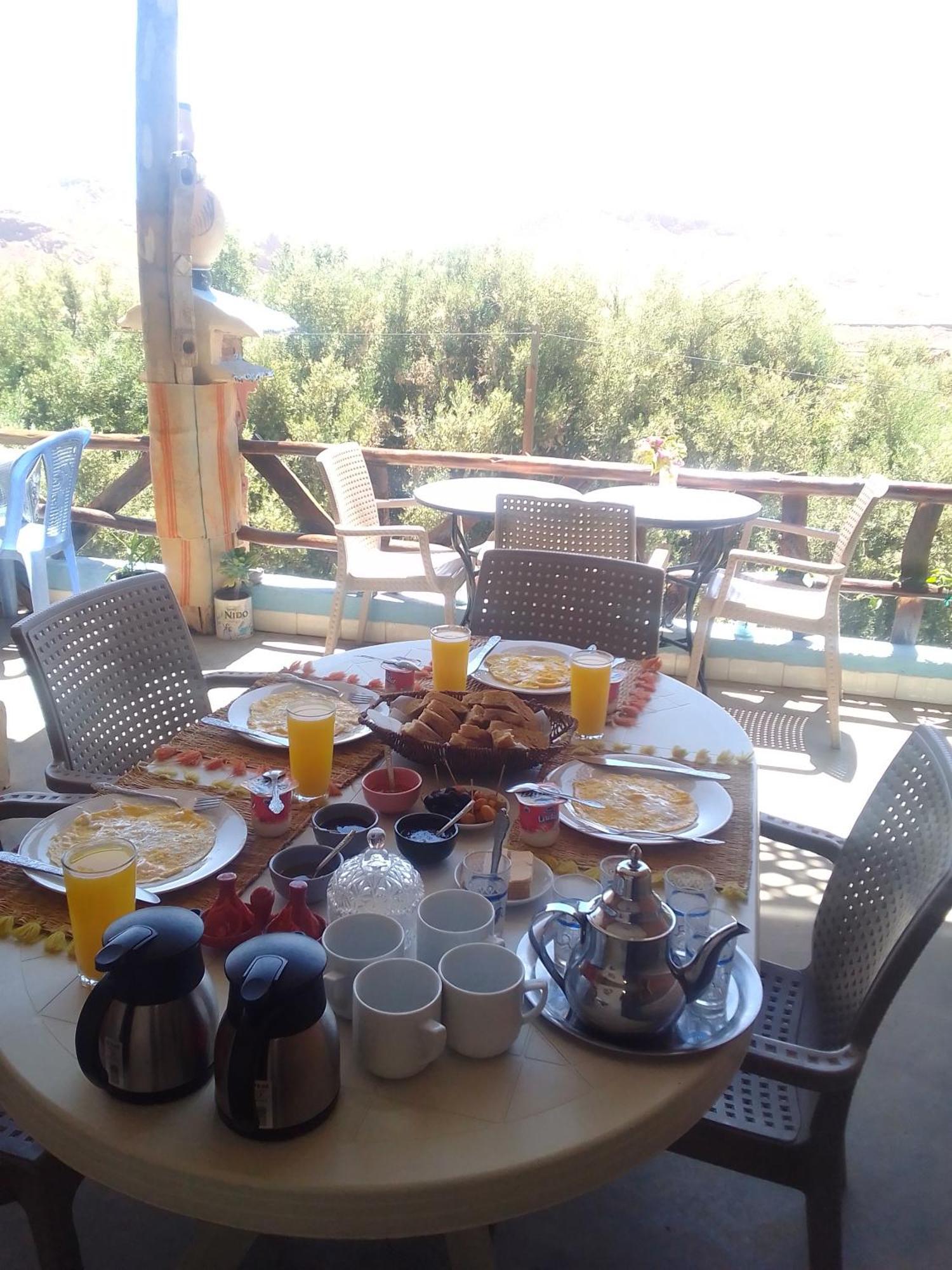 Hotel Restaurant Ait Saderat Boumalne Extérieur photo