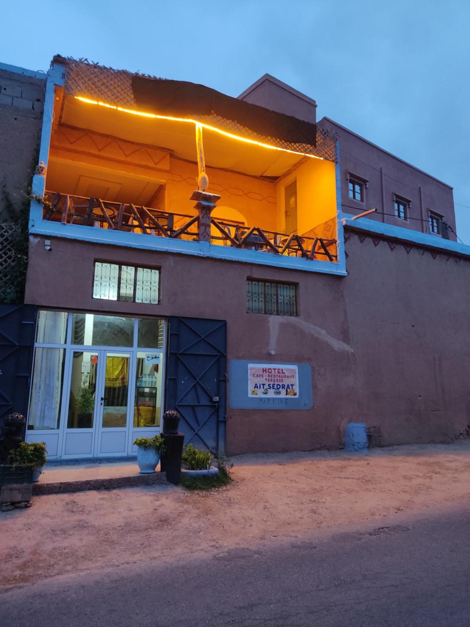 Hotel Restaurant Ait Saderat Boumalne Extérieur photo